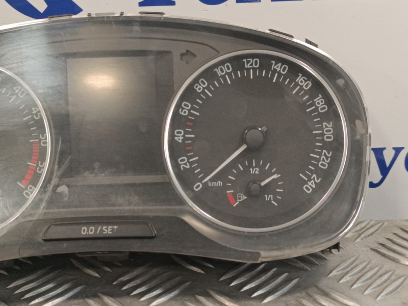 Recambio de cuadro instrumentos para skoda rapid 1.6 tdi dpf referencia OEM IAM 5JA920741  A2C96161600