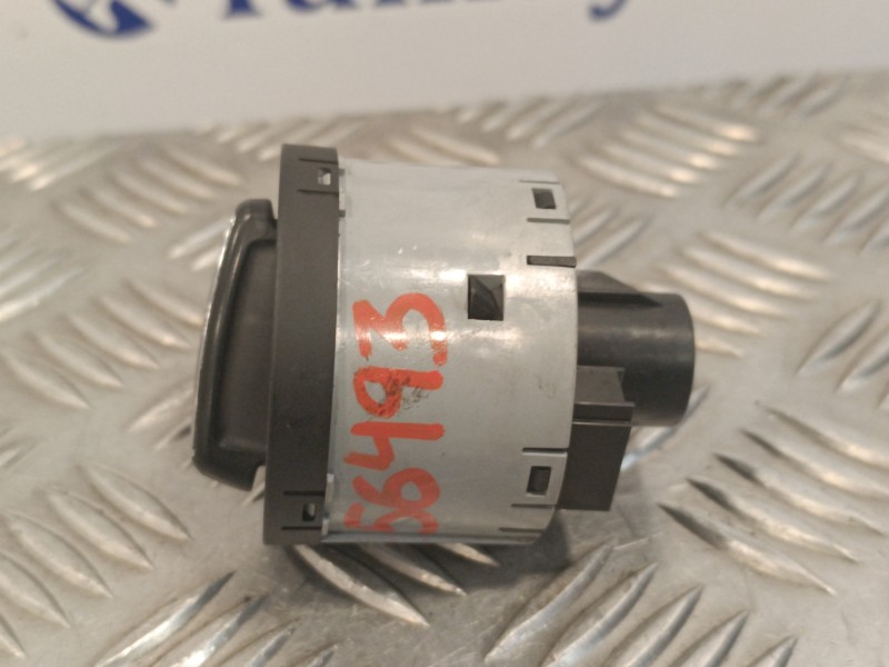 Recambio de mando luces para skoda rapid 1.6 tdi dpf referencia OEM IAM 5E0941431N  