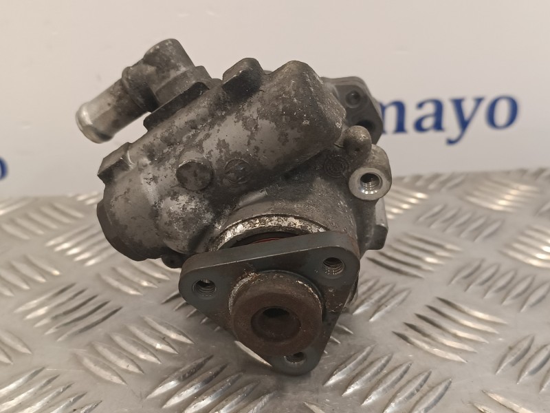 Recambio de bomba direccion para audi a6 berlina (4f2) 2.0 tdi referencia OEM IAM 4F0145155P  7692955227