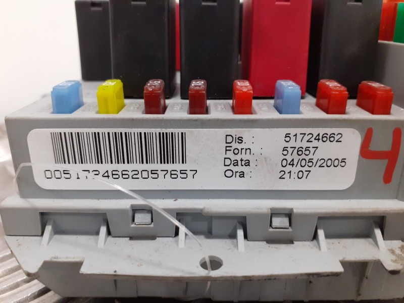 Recambio de caja reles / fusibles para lancia ypsilon (101) 1.4 cat referencia OEM IAM 51724662  57657