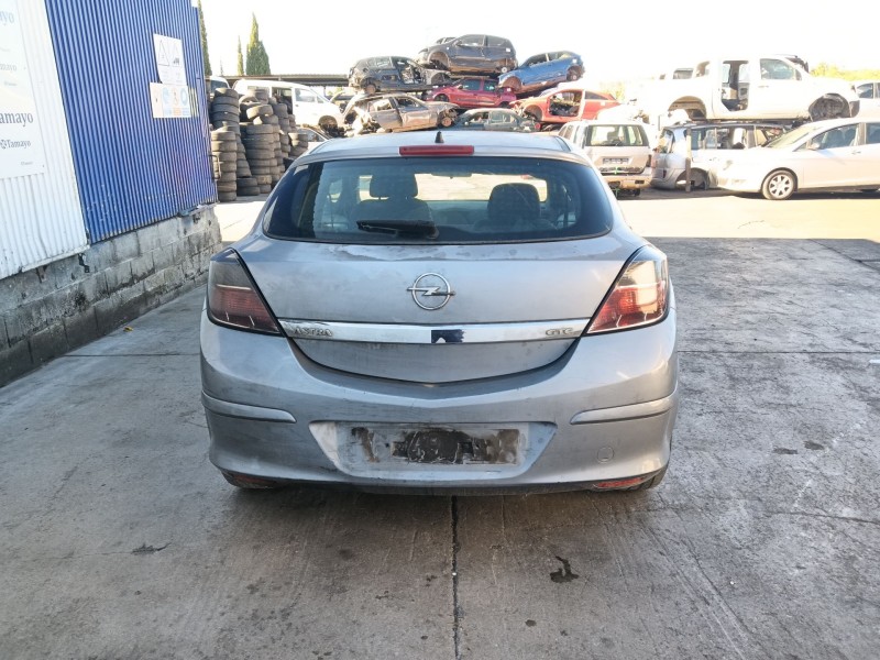 opel astra h gtc (a04) del año 2006