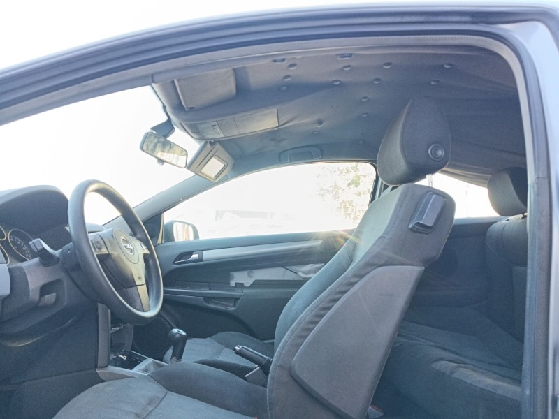 opel astra h gtc (a04) del año 2006