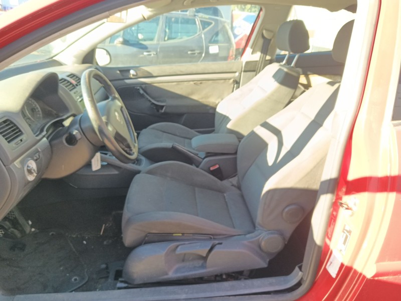 volkswagen golf v (1k1) del año 2004