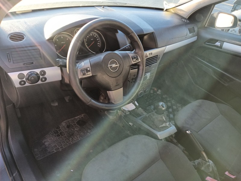 opel astra h (a04) del año 2006