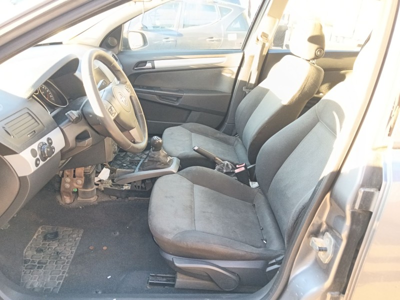 opel astra h (a04) del año 2006