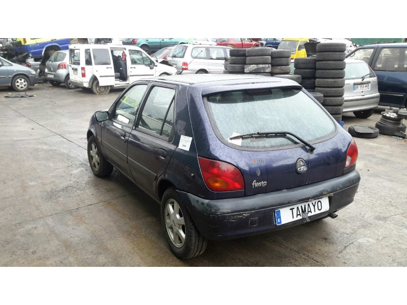 ford fiesta berlina (dx) del año 2000