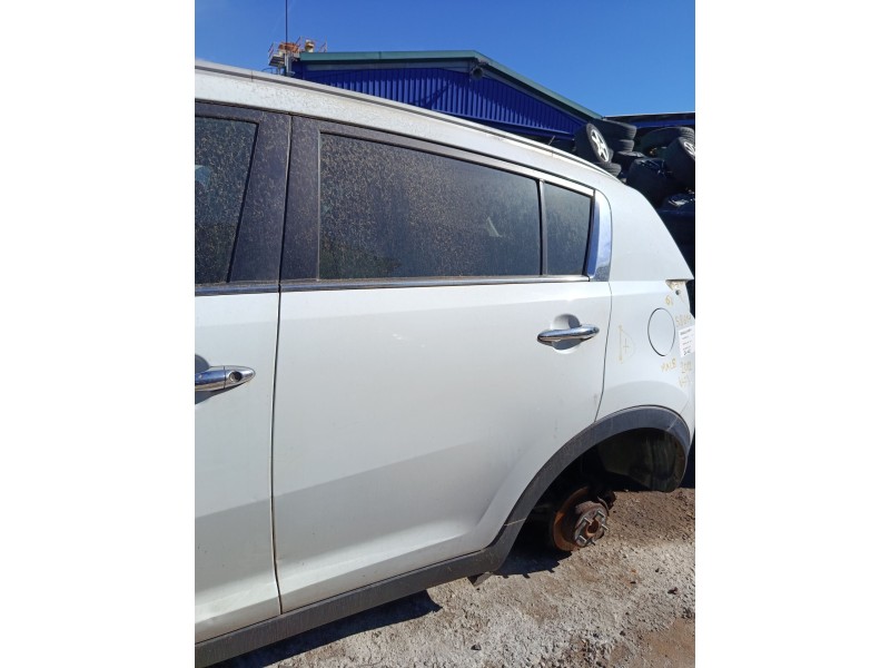 Recambio de puerta trasera izquierda para kia sportage referencia OEM IAM   