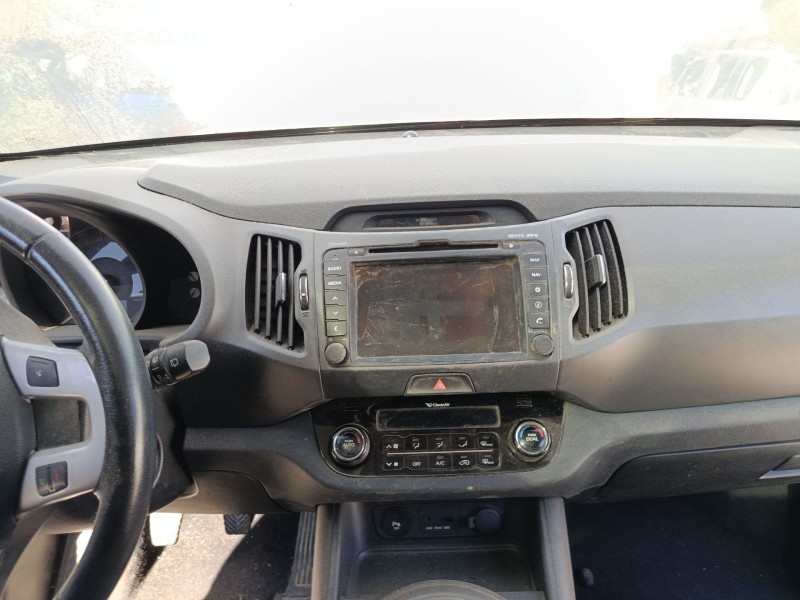 Recambio de pantalla multifuncion para kia sportage referencia OEM IAM   