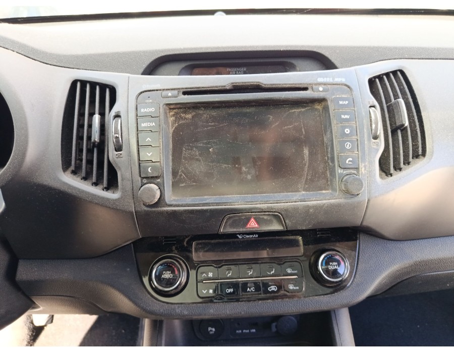 Recambio de pantalla multifuncion para kia sportage referencia OEM IAM   