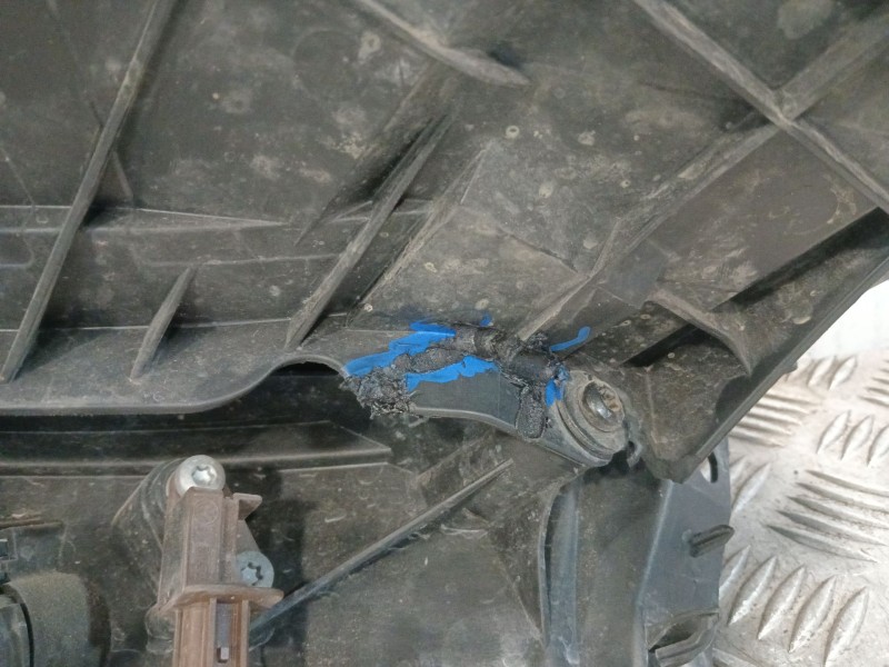 Recambio de faro derecho para audi a5 (8t3) 3.2 fsi quattro referencia OEM IAM 8T0941004AD  89317761