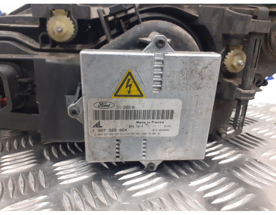 Recambio de faro derecho para ford mondeo berlina (ge) 2.0 tdci cat referencia OEM IAM 0301174274  1S7113005UF