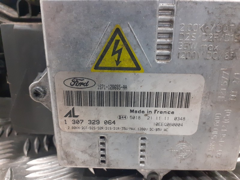 Recambio de faro derecho para ford mondeo berlina (ge) 2.0 tdci cat referencia OEM IAM 0301174274  1S7113005UF