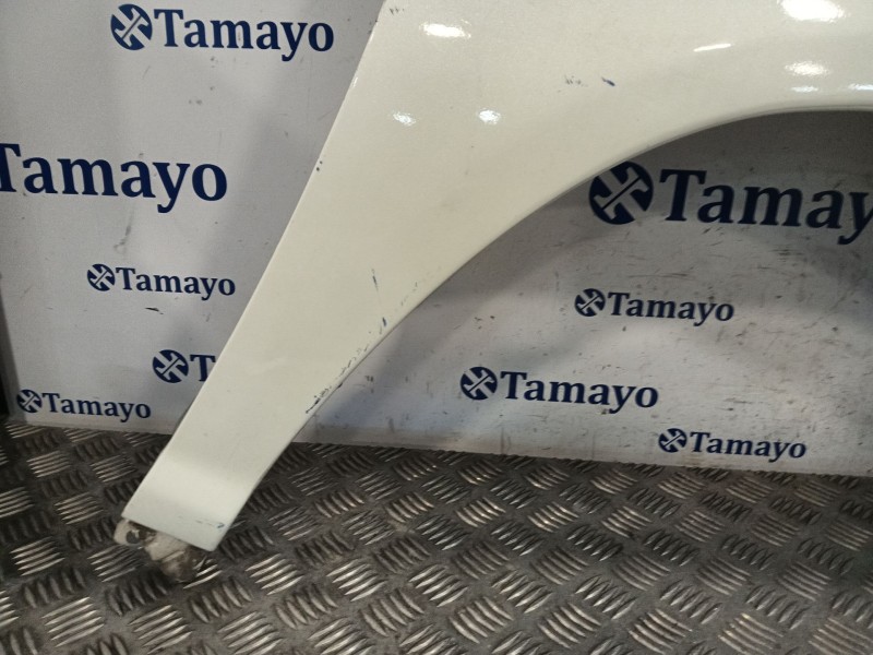 Recambio de aleta delantera derecha para lexus rx referencia OEM IAM   