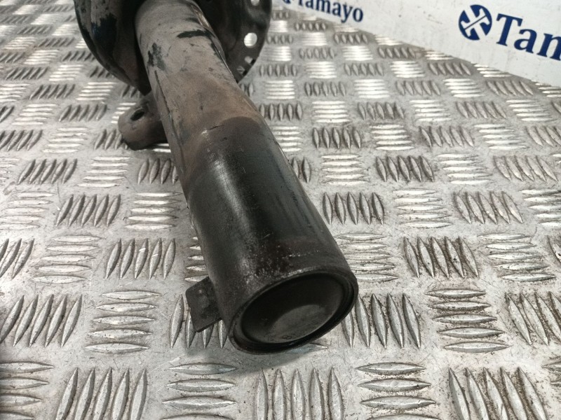 Recambio de amortiguador delantero derecho para volkswagen caddy ocio referencia OEM IAM 2K5412021Q  