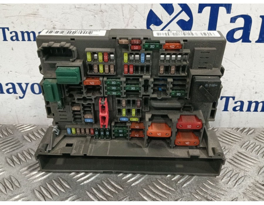 Recambio de caja reles / fusibles para bmw serie 1 berlina (e81/e87) 2.0 cat referencia OEM IAM 911944404  