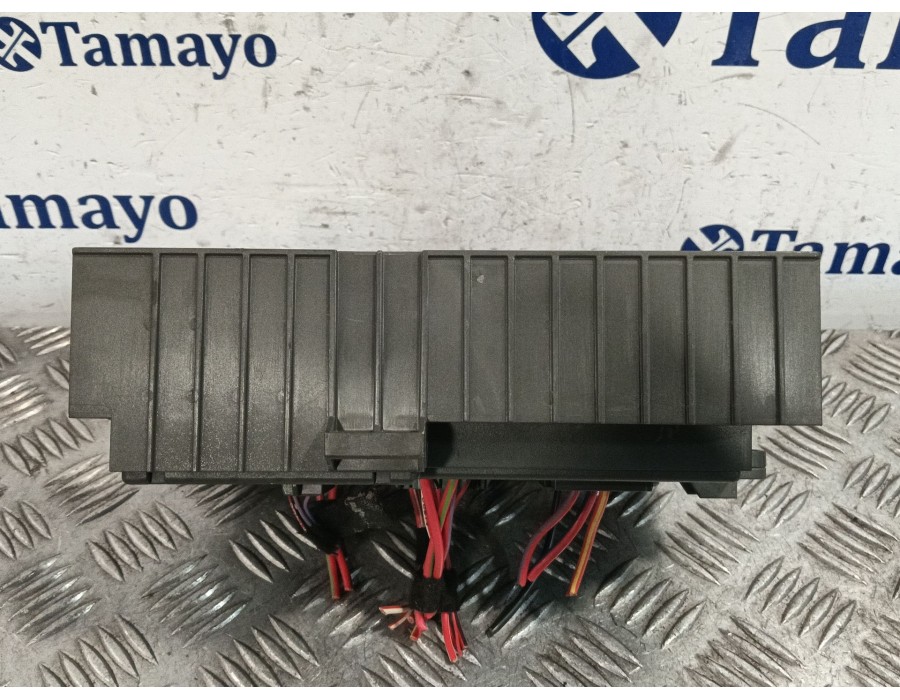 Recambio de caja reles / fusibles para bmw serie 1 berlina (e81/e87) 2.0 cat referencia OEM IAM 911944404  