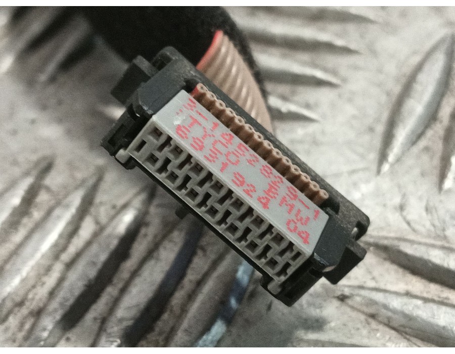 Recambio de mando multifuncion para bmw serie 1 berlina (e81/e87) 2.0 cat referencia OEM IAM 6131697092005  03744651