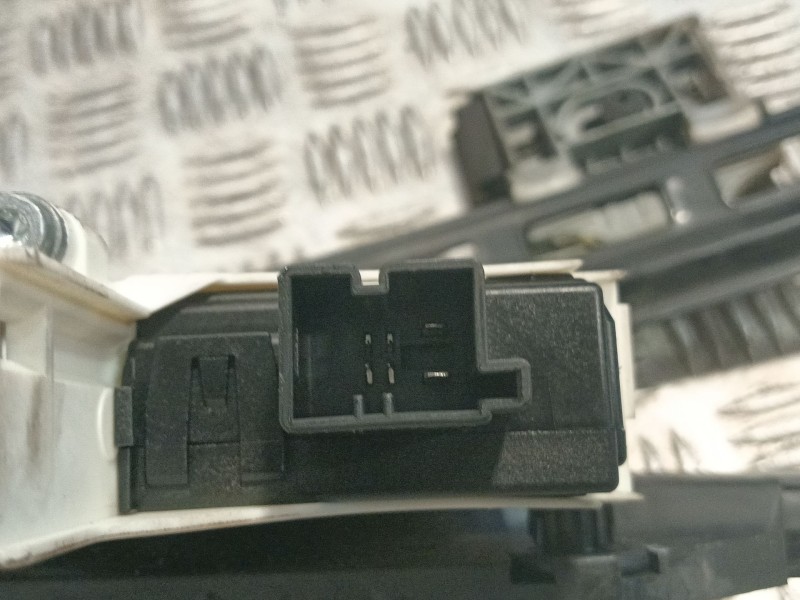 Recambio de elevalunas delantero izquierdo para audi a5 (8t3) 3.2 fsi quattro referencia OEM IAM 8T0837461B  