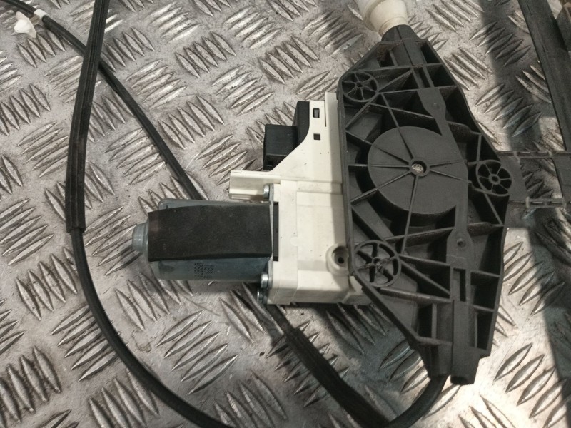 Recambio de elevalunas delantero izquierdo para audi a5 (8t3) 3.2 fsi quattro referencia OEM IAM 8T0837461B  