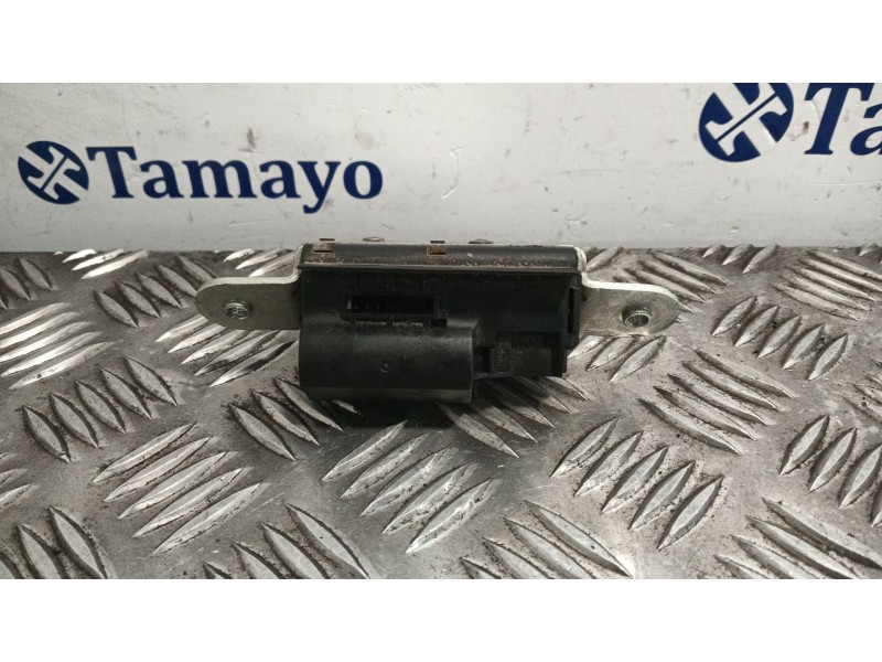 Recambio de cerradura maletero / porton para fiat 500 (312) 500 referencia OEM IAM 5570197  