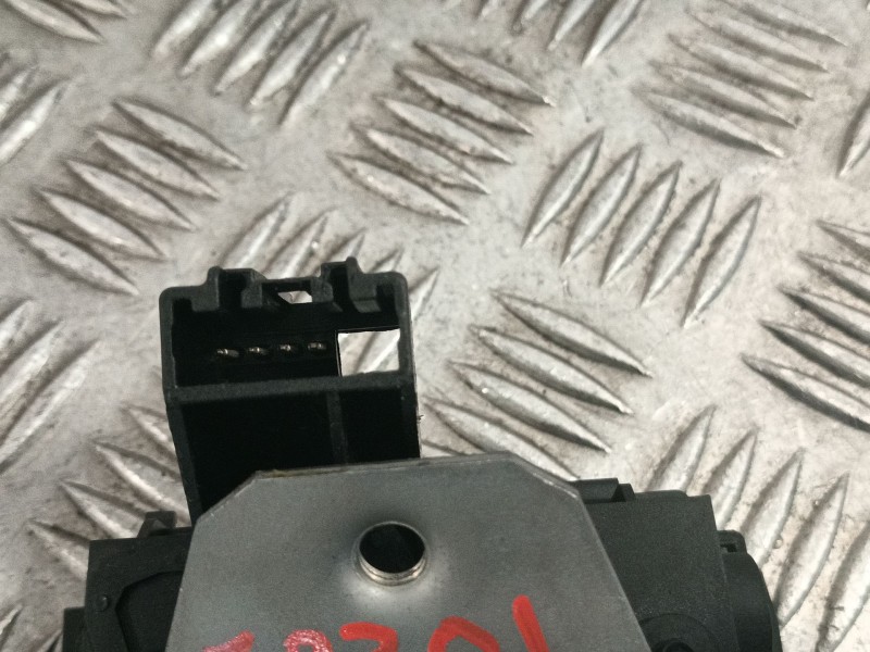 Recambio de cerradura maletero / porton para volvo v40 hatchback (525) d3 referencia OEM IAM 31440245  244515