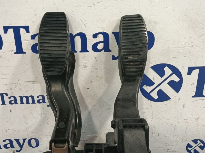 Recambio de pedal embrague para fiat 500 (312) 500 referencia OEM IAM 25884600  