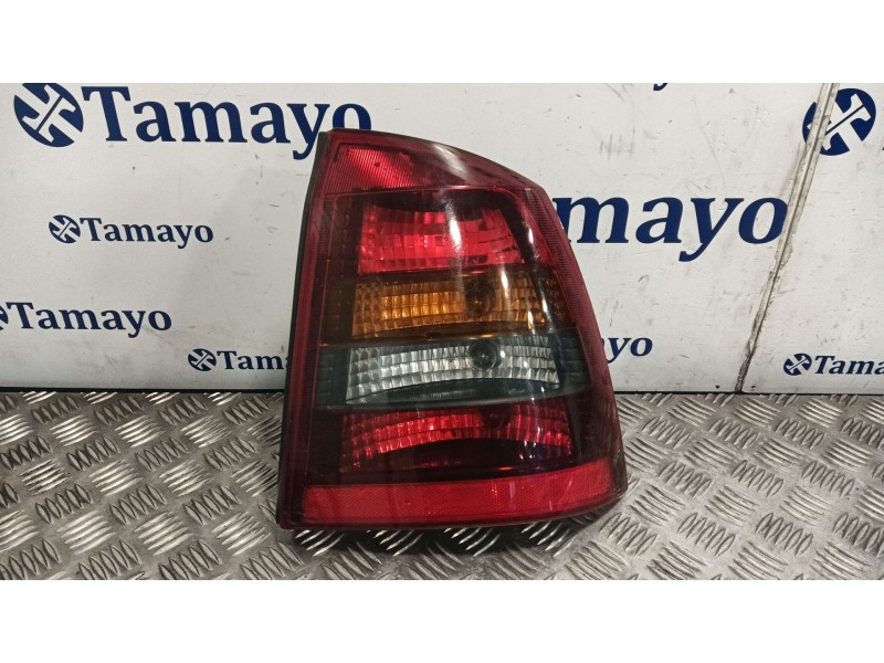 Recambio de piloto trasero derecho para opel astra g coupé referencia OEM IAM 13117099  