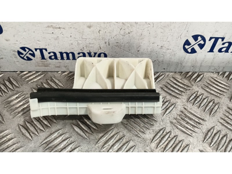 Recambio de plastico varios para citroën c3 referencia OEM IAM 9673361080  