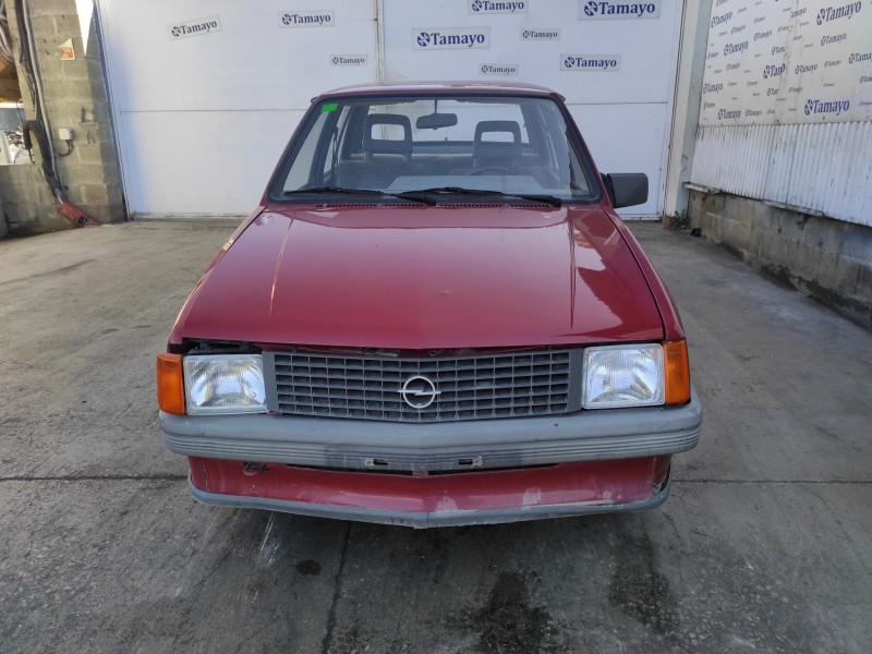 opel corsa a del año 1985