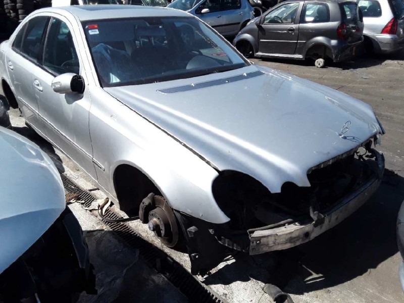 mercedes-benz clase e (w211) berlina del año 2003