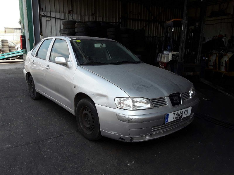 seat cordoba berlina (6k2) del año 2001