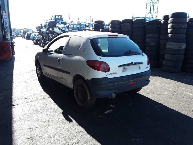 peugeot 206 berlina del año 2000