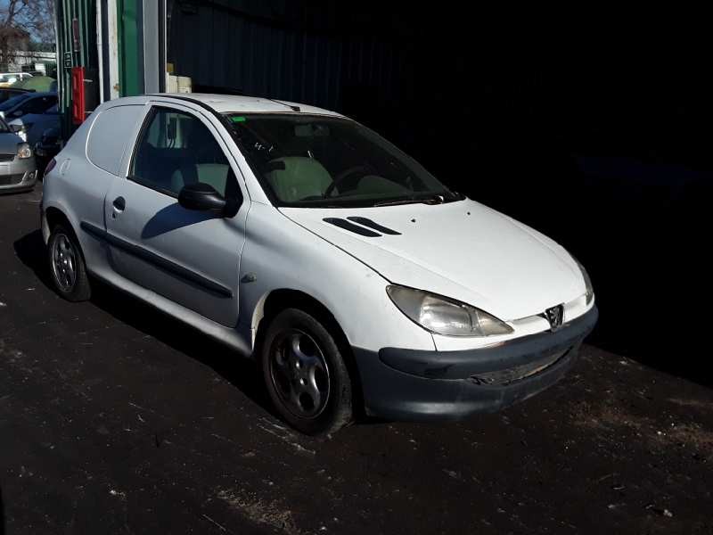 peugeot 206 berlina del año 2000