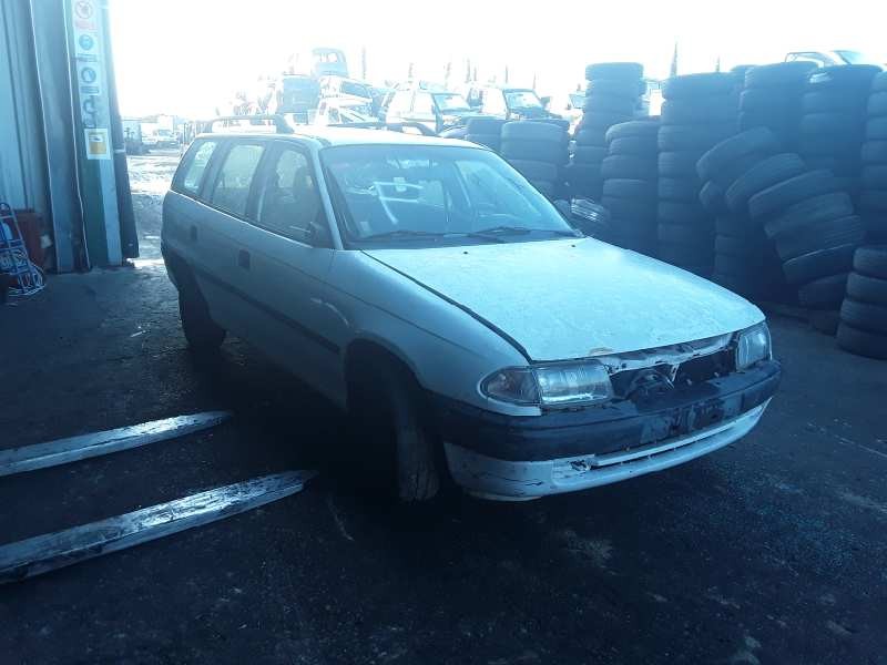 opel astra f berlina del año 1995
