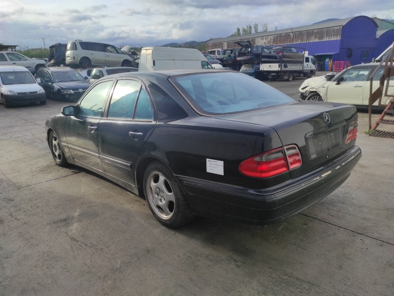 mercedes-benz clase e (w210) berlina diesel del año 2001