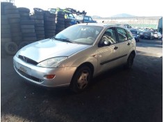 ford focus berlina (cak) del año 2000