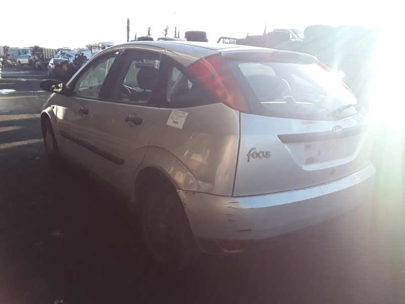 ford focus berlina (cak) del año 2000