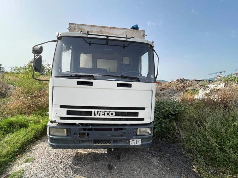 iveco eurocargo del año 2001