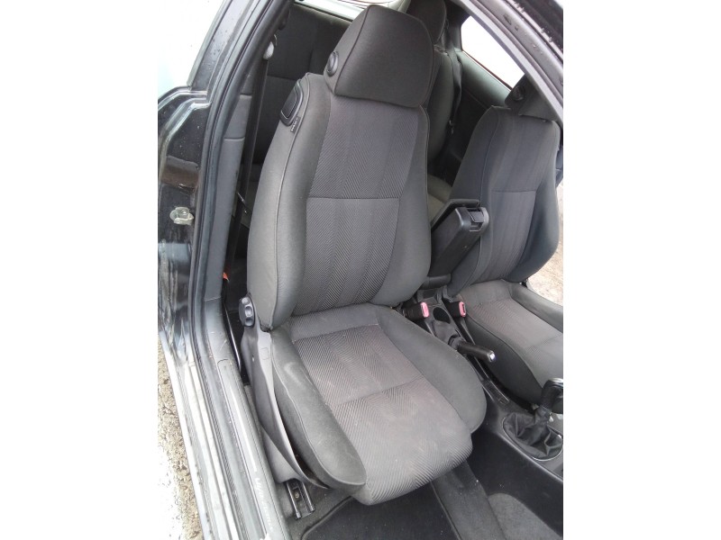alfa romeo 147 (190) del año 2004