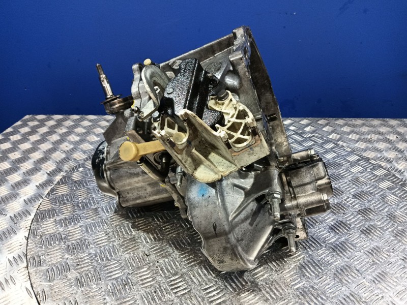 Recambio de caja cambios para citroën c4 i (lc_) 1.6 hdi referencia OEM IAM 20DM75  