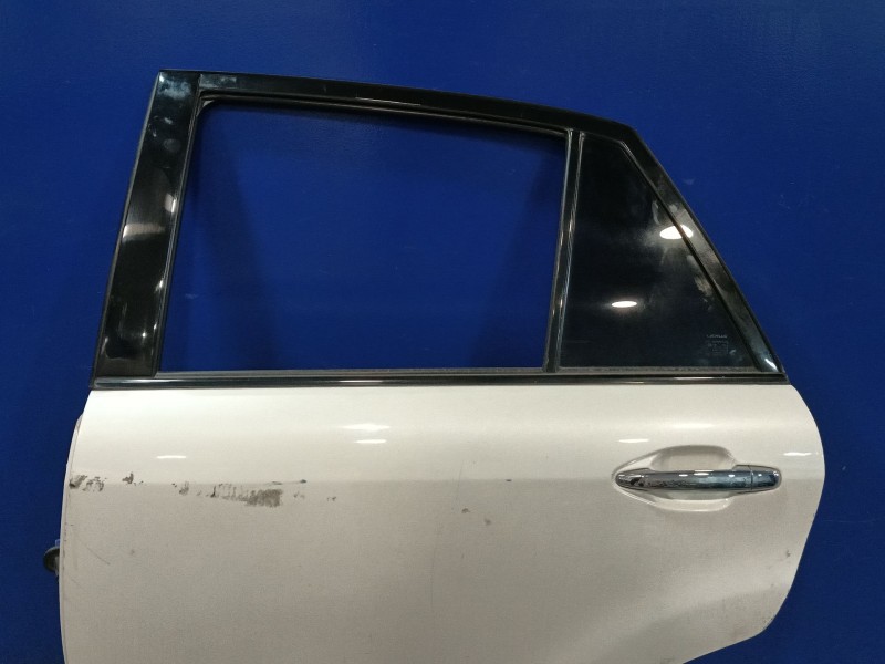 Recambio de puerta trasera izquierda para lexus rx referencia OEM IAM   