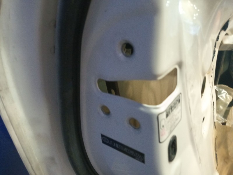 Recambio de puerta trasera izquierda para lexus rx referencia OEM IAM   