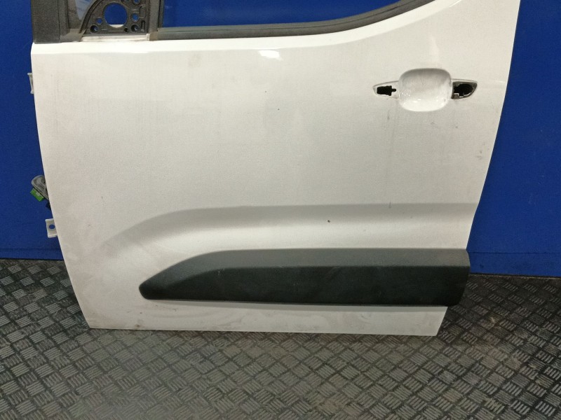 Recambio de puerta delantera izquierda para opel combo furgoneta/monovolumen (k9) 1.5 d referencia OEM IAM 9843490080  