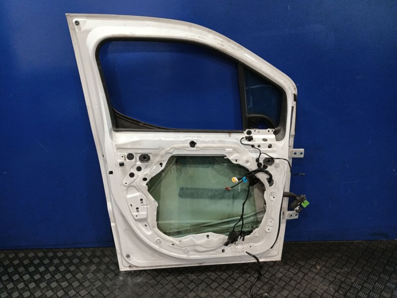 Recambio de puerta delantera izquierda para opel combo furgoneta/monovolumen (k9) 1.5 d referencia OEM IAM 9843490080  