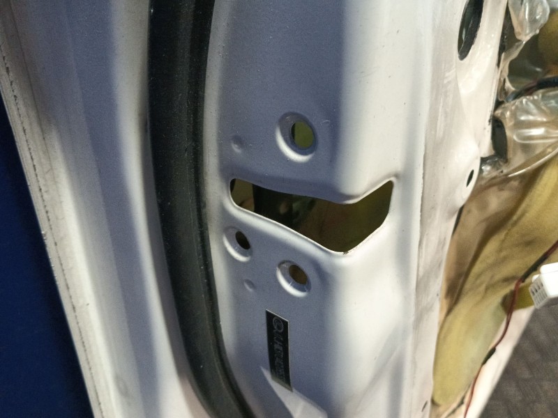 Recambio de puerta delantera izquierda para lexus rx referencia OEM IAM   