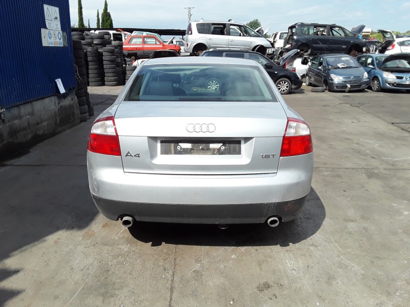 audi a4 berlina (8e) del año 2001
