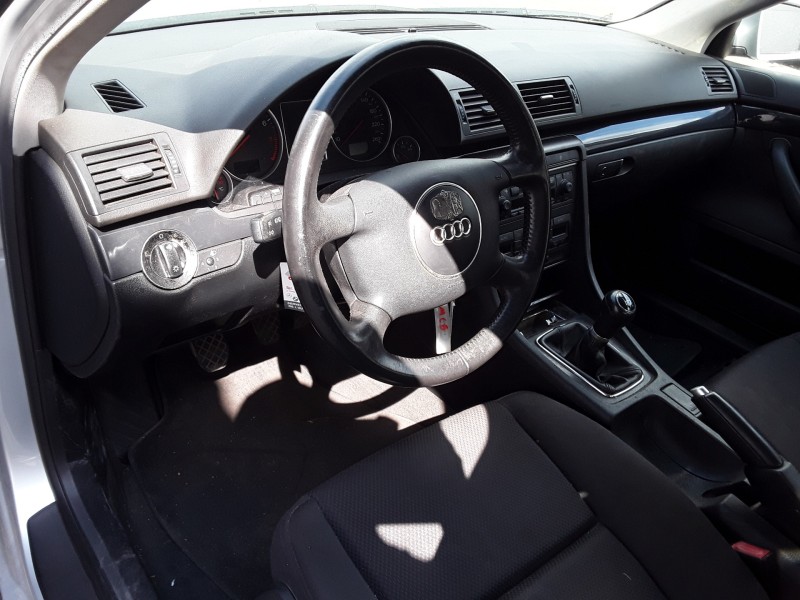 audi a4 berlina (8e) del año 2001