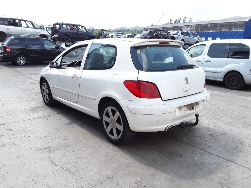 peugeot 307 berlina (s2) del año 2006