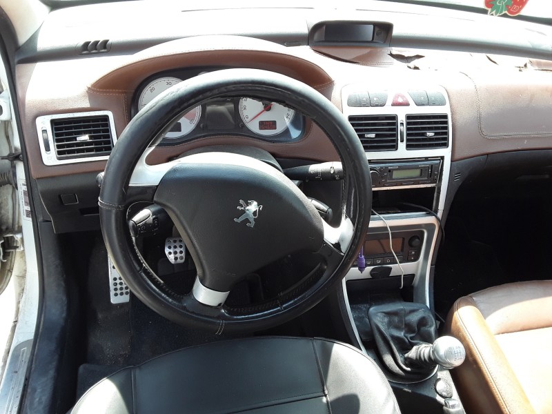 peugeot 307 berlina (s2) del año 2006