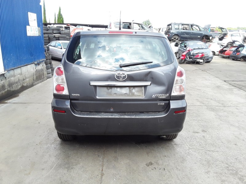toyota corolla verso (r1) del año 2007